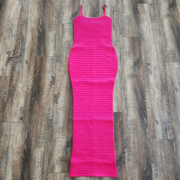 Retrofete Pink Maxi Dress - Picture 3 of 15